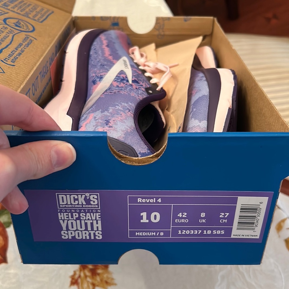 NWT women’s size 10 Brooks Revel purple tie dye unity sneakers